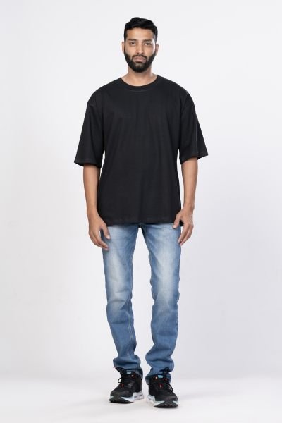 Shleviro Men's Neo Black Solid Round Neck Oversized T-shirt